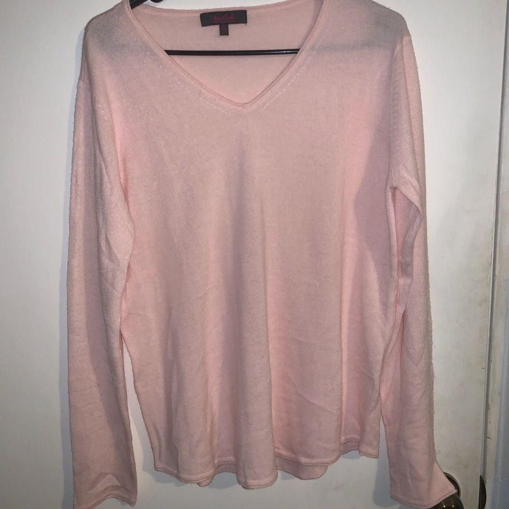 Light weight sweater